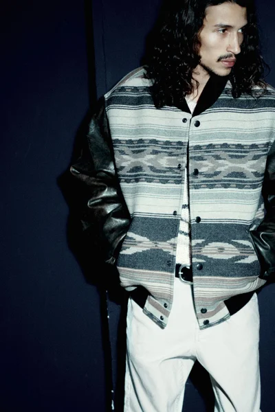 Look 16